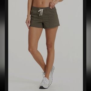 Vuori Women's Vintage Ripstop Shorts in Large